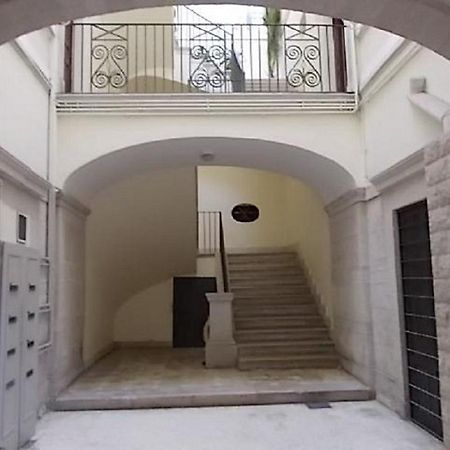 4 Camere A Trani Extérieur photo